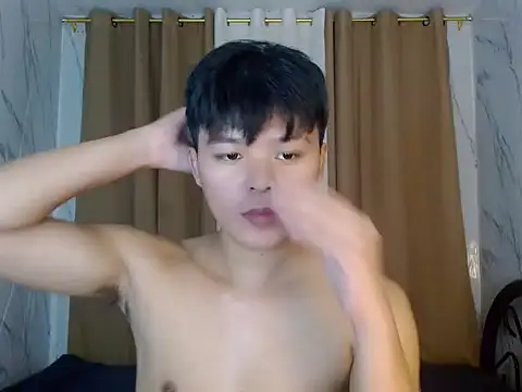 yourhotasiandoms live cam on StripChat