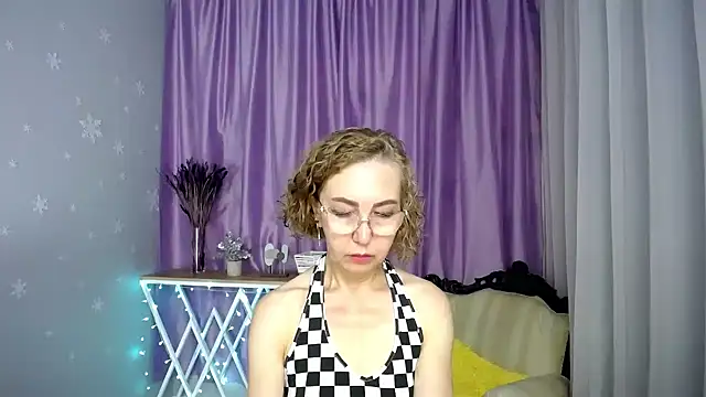 queen_a_n_i webcam