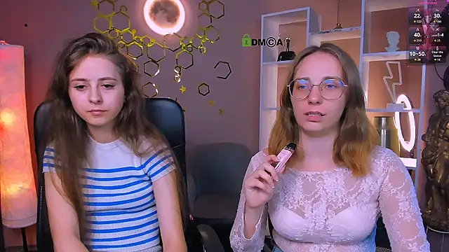 rebecca_smile webcam