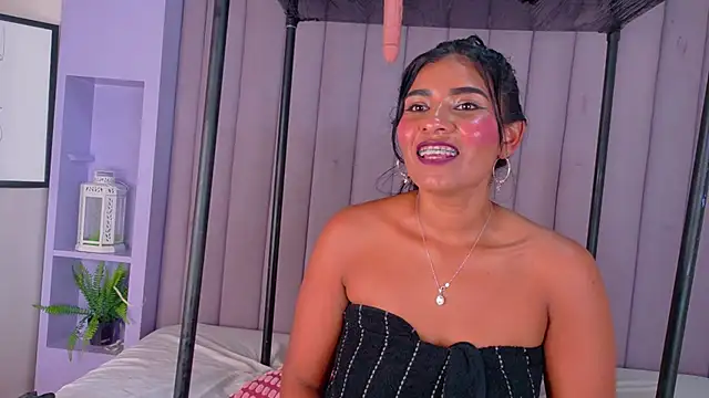 Meganlove__ webcam