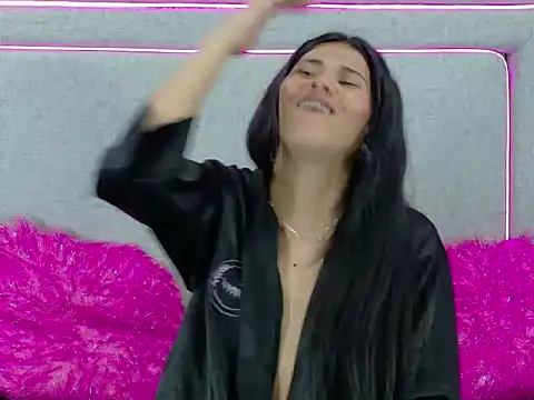 Annitarogers_ webcam