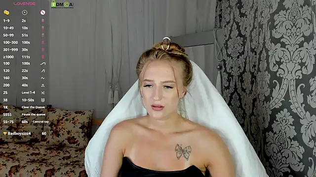 Stacy_River live cam on StripChat
