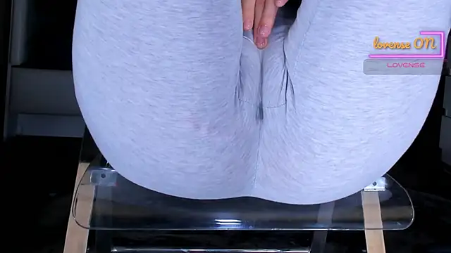 Cameltoe_squirt_inPants Live Web Cam Show