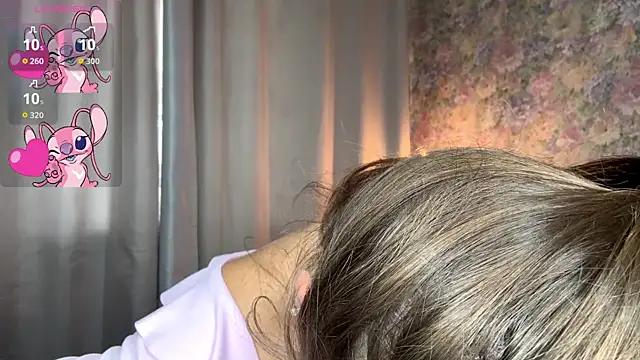LoraDavi live cam on StripChat