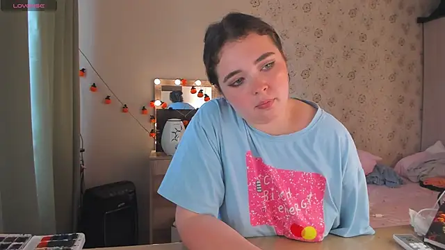 Alice_next_door webcam
