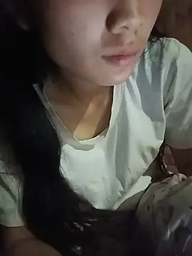 Hilary-123 webcam