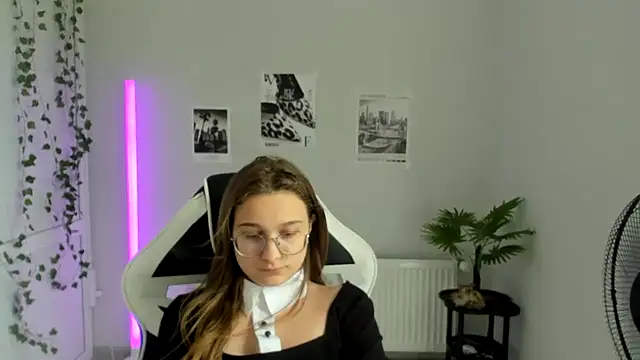 Mia_kristal webcam