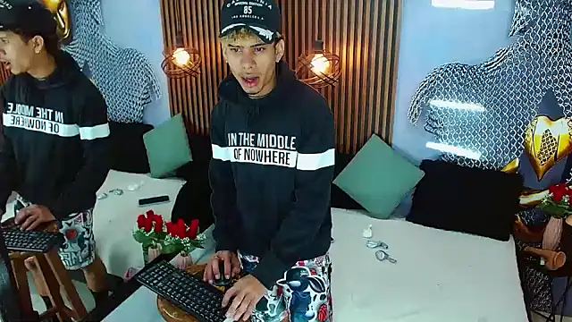 Skinny_cute_Alyer webcam