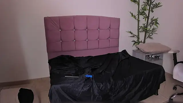 DarkRomanceXXX webcam