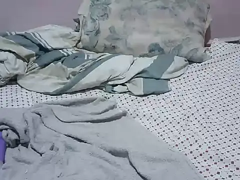 Squirty_pussie webcam