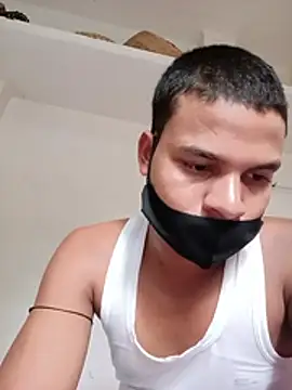 Rashi__75 webcam
