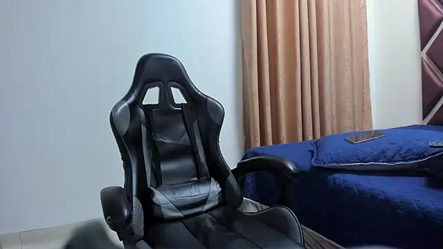 Ithan_Hott webcam