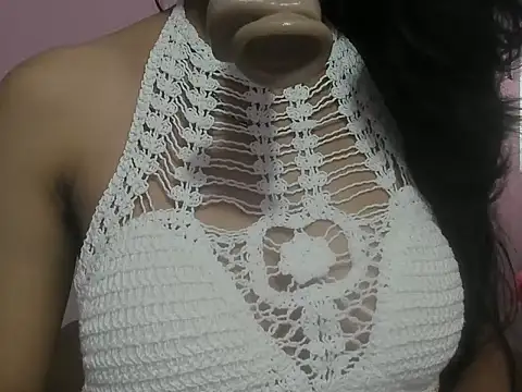 LustyManara webcam