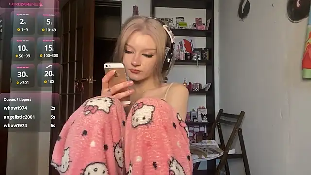 SkinnyWhiteAngel webcam
