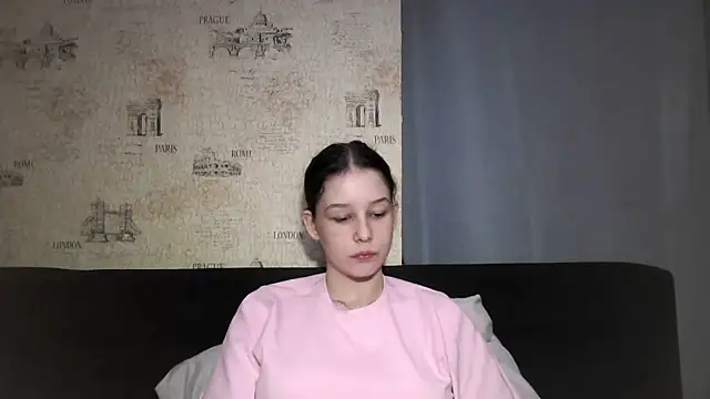 ElinoreHuxman webcam