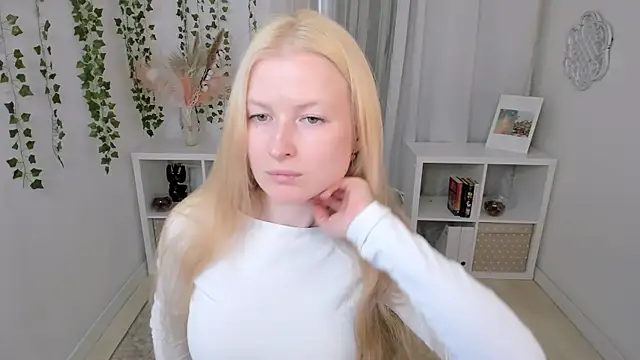 Laly_Peach webcam