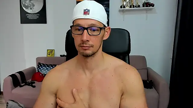 BrutusK08 webcam