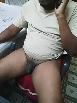 Brown_Munda047 webcam