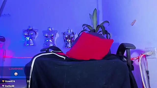 LucyStrike_ webcam