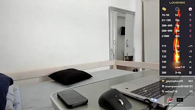 supermanboy94 webcam