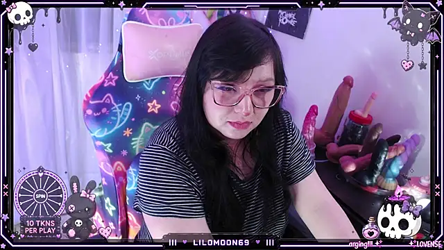 LiloMoon69 webcam