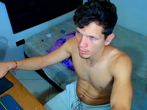 kevinkewman webcam
