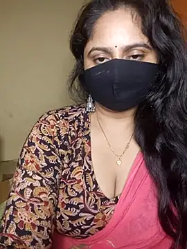 Sravvi499 webcam