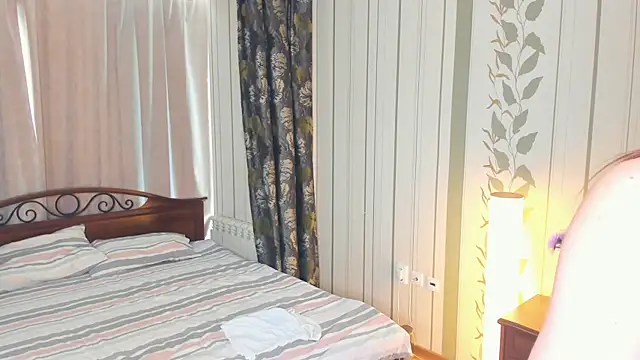 JulissaLipoma webcam