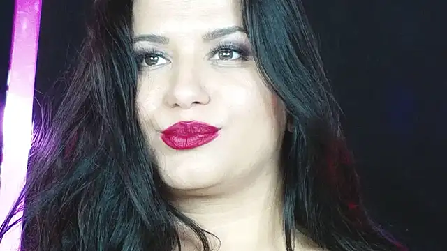 EssenaMonroe webcam
