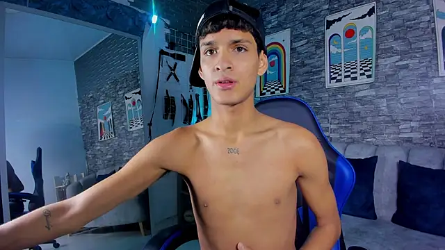 stevensantana1 (M twink) - slaps on the buttocks x 10