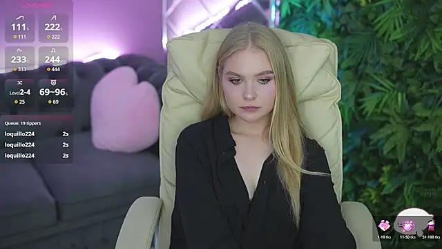 LeylaReeds webcam