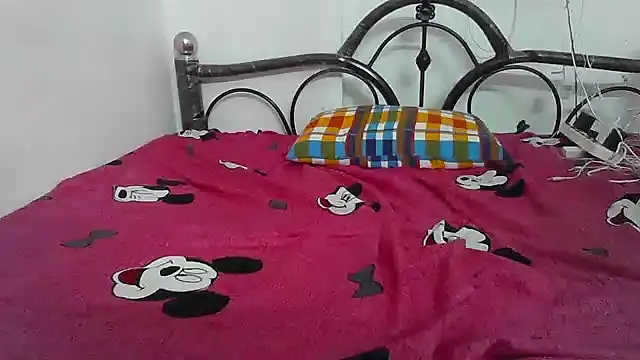 cute_lailaa webcam