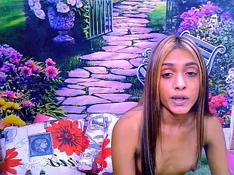 IndianPretty14u2Luv webcam