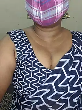 MISS-LOVEV webcam