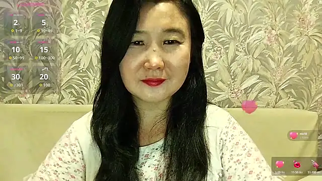 bet_lu (F milf) - squirt in face