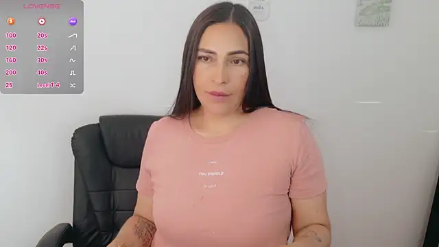 luna_lgomez_ live cam on StripChat
