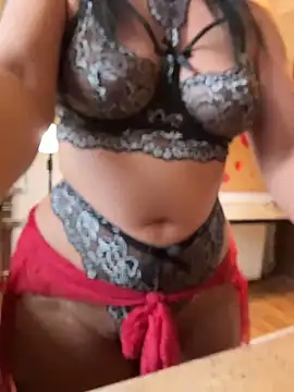 Hotmomcheckk_
