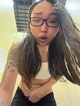 trytomakememoam webcam