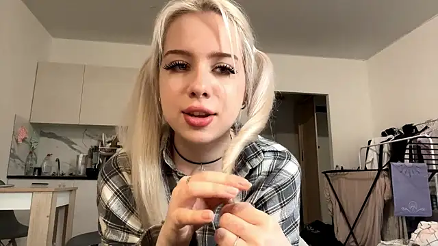 KittySendro webcam
