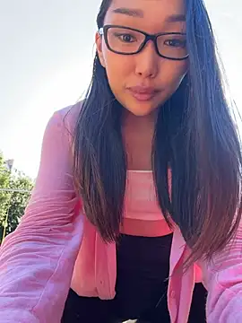 trytomakememoam webcam
