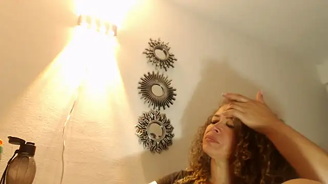 dalilasquirt1 webcam