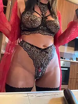 Hotmomcheckk_