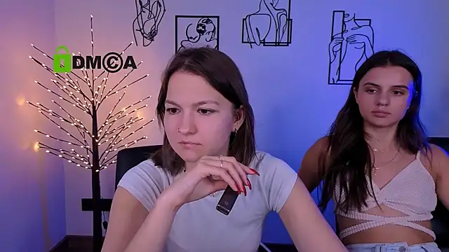 lisa_dark_ webcam