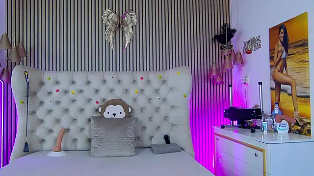 PlayfulShow webcam