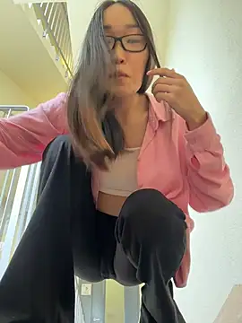 trytomakememoam webcam