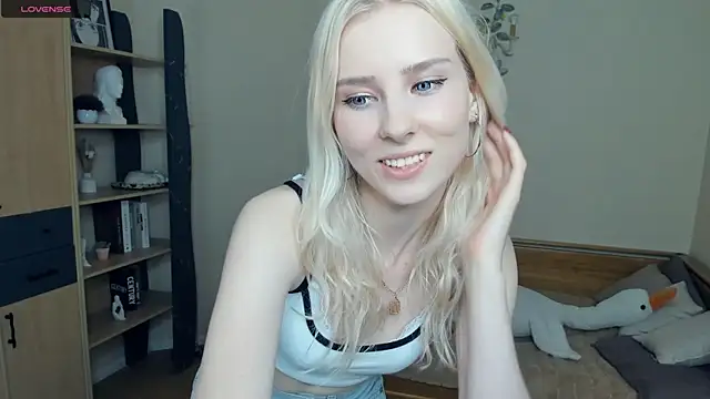 LaynePingitore live cam on StripChat