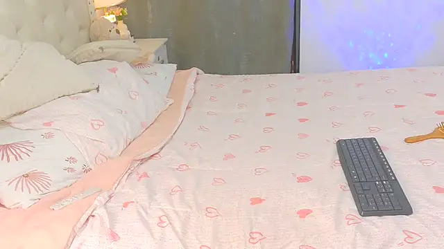 Ariana_girlhots webcam