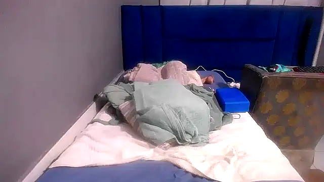 Lelety79 live sex cam