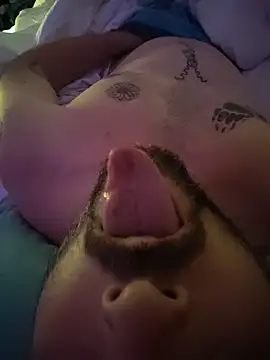 Cummaker69 webcam
