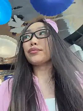 trytomakememoam webcam